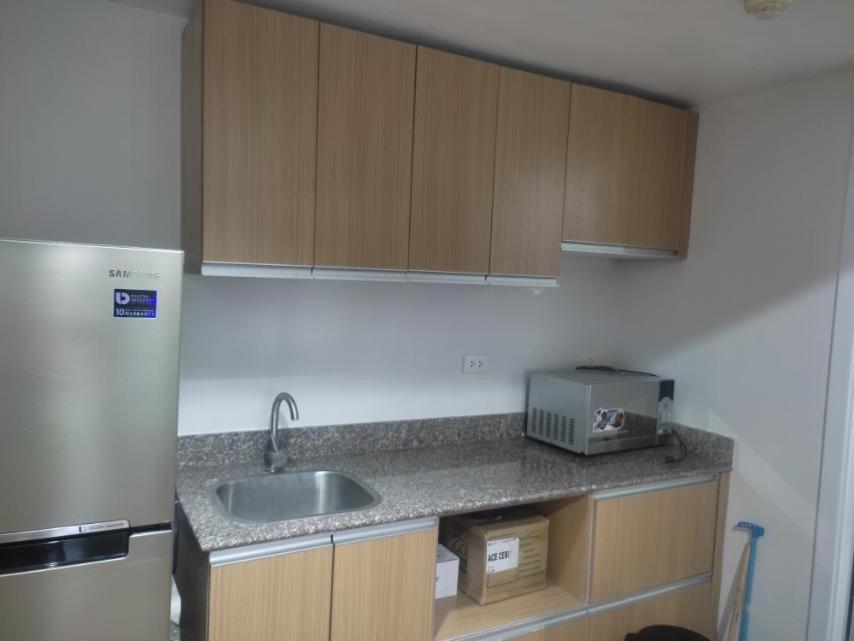 Mactan Airport Cebu Accommodation Lapu-Lapu City Exterior foto